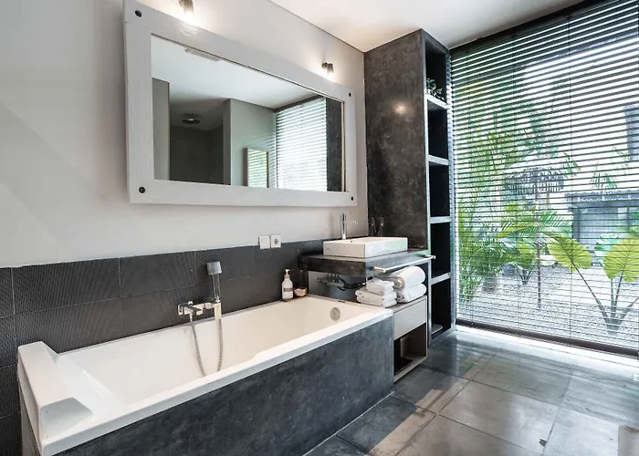 Villa Sin Nombre Bali - Sauna, Ice Bath & Roof Terrace